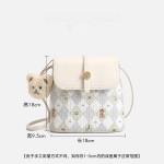 跨境工厂直发2026款时尚休闲百搭手机包斜挎可爱印花清新包包批发