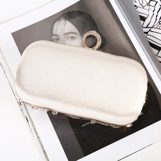 跨境新款镶钻晚宴包纯手工珠绣宴会手拿包戒指晚装包clutchbag