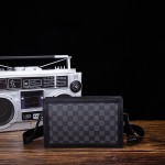 男士斜挎包新款百搭潮包通勤男包格子包休闲百搭包包男跨境批发