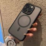精孔肤感磁吸简约iphone16手机壳时尚全包苹果17透黑防摔保护套
