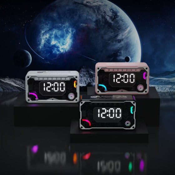 跨境新品V3透明机甲RGB灯光便携式桌面闹钟音响小钢炮蓝牙音箱