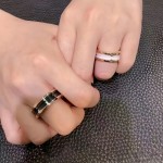精工珠宝版宝家小红人慈善款黑白陶瓷戒指弹簧指环男女情侣对戒