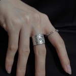 唐草纹仿玉髓宽面戒指男女通用开口指环小众时尚白月光图腾食指戒