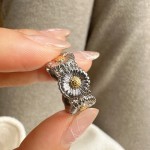 意大利手工拉丝布拉提双色金小雏菊戒指权志龙同款情侣活口女戒