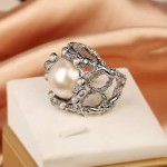 复古宫廷重工珍珠戒指女2024年新款潮气质镶嵌锆石高级感轻奢指环
