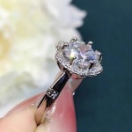 抖音直播热卖 2克拉仿真莫桑石花朵造型八心八箭锆石开口戒指女