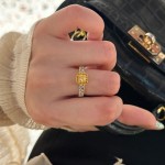 轻奢气质黄钻小方糖菠萝戒指小众设计高级感精致时尚彩宝钻戒女