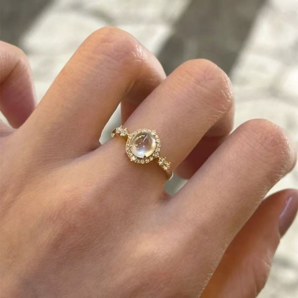 白冰仿玉髓蛋面戒指女开口温柔轻奢气质指环小众高级感潮流食指戒