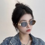 猫眼墨镜女款高级感2026新款金属小脸椭圆形复古小框茶色太阳眼镜