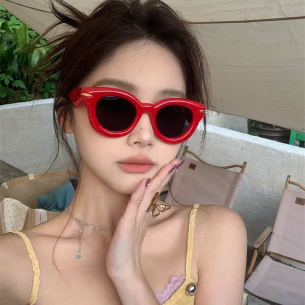 糖果色网红同款墨镜女度假欧美充气感红色个性搞怪大框猫眼太阳镜