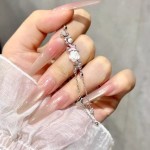 夜光蝴蝶山茶花手链女小众设计轻奢高级感花朵手饰送女友闺蜜礼物