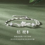 2026款桔梗花手链女轻奢小众高级感时尚简约瓜子链送女友礼物批发