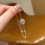 重工银色拉丝圆盘精致手链新款轻奢冷淡风轻奢手饰女