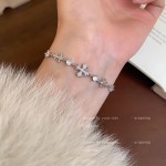 个性冷淡风十字架女手链轻奢小众精致感银手饰抽拉可调节配饰批发