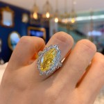 橄榄形马眼金黄锆石 网红直播热卖新品仿真黄水晶满钻开口戒指女