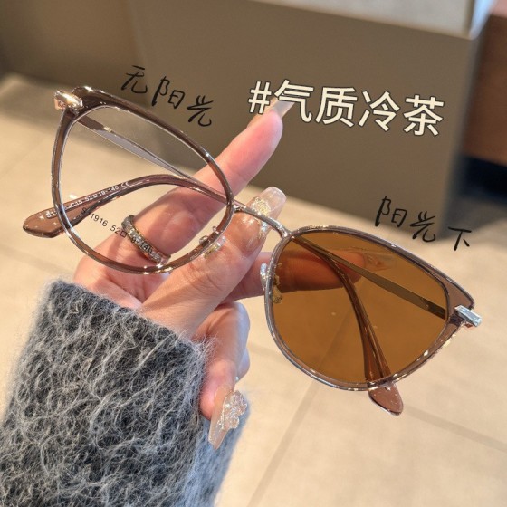 网红同款欧美风猫眼变色镜框女时尚轻奢防蓝光平光镜超轻