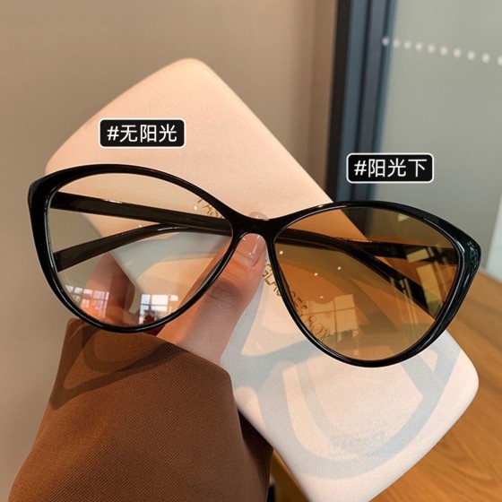 猫眼镜框变色眼镜女高颜值超轻素颜防蓝光网红感拍照平光镜潮