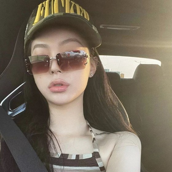 法式复古Y2K千禧辣妹墨镜女款无框镶钻科技感配饰ins小众太阳眼镜