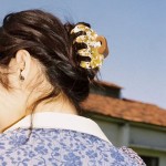 tagi.Callme手提包发抓亚克力醋酸甜美简约百搭无痕鲨鱼抓夹