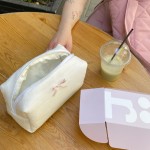 现货小清新白月光化妆包大容量护肤品首饰化妆包蝴蝶结旅行洗漱包