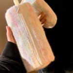 彩色圆筒毛绒针织笔袋小清新大容量初高中女生文具铅笔盒化妆包