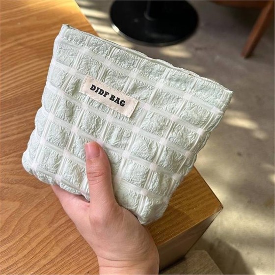 新款ins超火化妆包小号云朵包便携补妆收纳袋零钱包内胆包口红