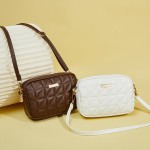 PU女包厂2025亚马逊热款潮绣花格斜挎小方包时尚简约手机包相机包