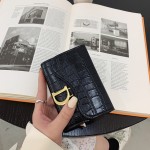 新款卡包女小巧时尚鳄鱼纹大容量多卡位超薄零钱包短款女厂家直批