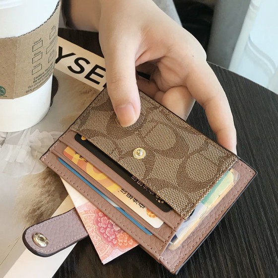 小巧迷你高档学生卡包女超薄搭扣钱包防消磁驾驶证卡套