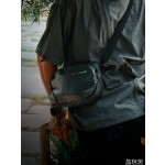 运动腰包尼龙便携相机收纳包户外单肩斜挎包防水轻便男女款橙色