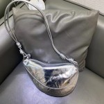 小众设计饺子包女斜挎包2026新款韩版包包高级感马鞍