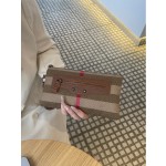 跨境新款2026热销爆款帆布手拿包女式真皮手包高级感牛皮手机包