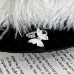 幻彩雾境韩版时尚轻奢哑光银色蝴蝶花朵戒指女精致叠戴甜美指环潮