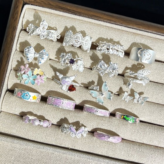 幻彩雾境韩版时尚轻奢哑光银色蝴蝶花朵戒指女精致叠戴甜美指环潮