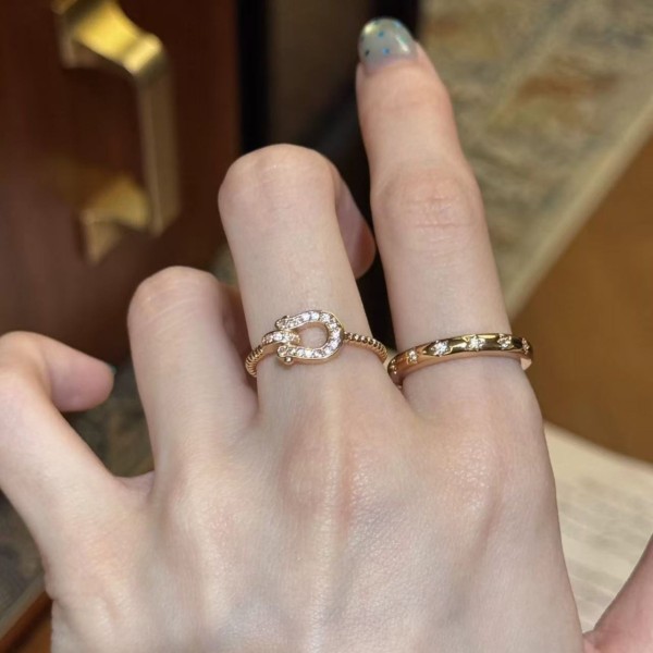 复古精致马蹄满钻指环时尚百搭镶嵌锆石女款戒指高级感叠戴素戒