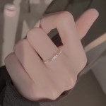 简约四叶草戒指女生时尚小清新韩版通勤锆石开口可调节指环新款潮