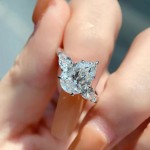 水滴梨形仿真莫桑石戒指女 镶锆石克拉三石开口结婚钻戒 工厂批发