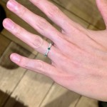 法式复古祖母绿色排钻戒指女精致轻奢高级感细圈锆石可调节食指戒