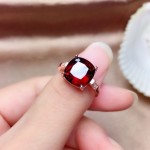 直播新款货源 仿莫桑比克石榴石戒指 鸽血红火彩精工开口彩宝戒指