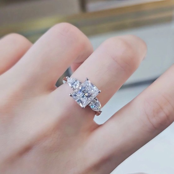 s925纯银戒指雷迪恩切冰花切戒环镀白金梨形石订婚戒指女饰品批发