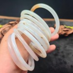天然玉石荔枝冻细圆条叮当手镯精美玉石新款时尚首饰玉器玉佩批发