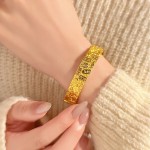 古法镀金锤纹吉言手镯碎碎冰錾刻沙金宽版开口镯子女设计感手饰