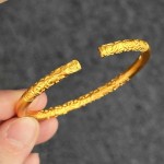 古法沙金紧箍素圈开口手镯女仿黄金卷草纹镯子小众轻奢高级感手饰