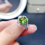 网红直播新款 仿天然橄榄石戒指女 2克拉锆石微镶玫瑰花彩宝戒指