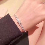 跨境铜镀金满天星交叉手镯女24K满钻四叶草手环手饰设计几何元素