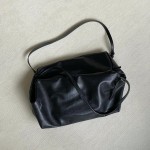 小众高级感大容量可调节双肩带软皮斜挎包男休闲便携通勤单肩包潮