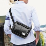 2025新款欧美复古休闲大容量男士工装邮差包潮单肩斜跨PU防水男包