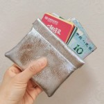 时尚经典银色小包2025新款简约迷你耳机包小巧口红包随身化妆包