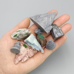 新品仿真假山山峰奇石微缩场景苔藓园艺造景diy装饰品配件小摆件