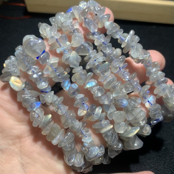 福利款天然拉长石随形手链闪光石不规则碎石手串批发
